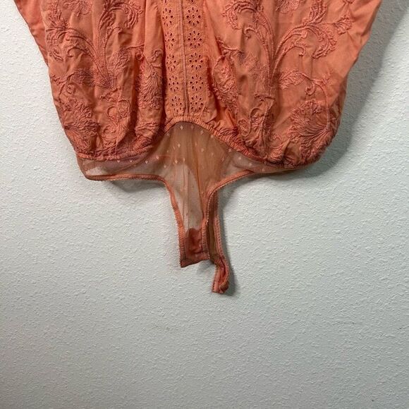 Intimately Free People Peach Rayon Embroidered V-Neck Bodysuit Womens Size Large - Picture 3 of 14